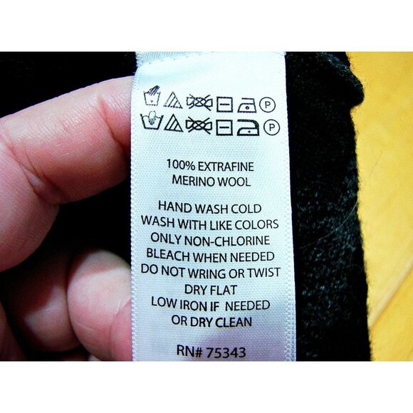 Tahari Womens Gray Black Striped Extrafine Merino Wool Tunic Sweater Size Small - Picture 8 of 12